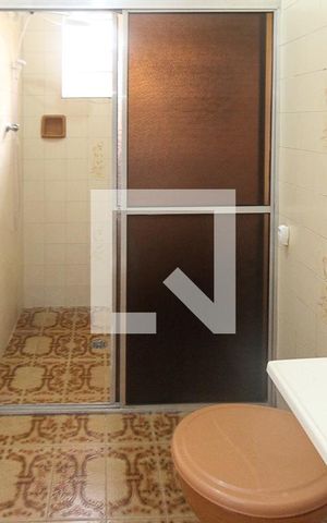 Casa à venda com 80m², 2 quartos e 1 vaga Casa à venda com 80m², 2 quartos e 1 vagaBanheiro