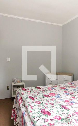 Casa para alugar com 80m², 2 quartos e 2 vagas Casa para alugar com 80m², 2 quartos e 2 vagasSuíte