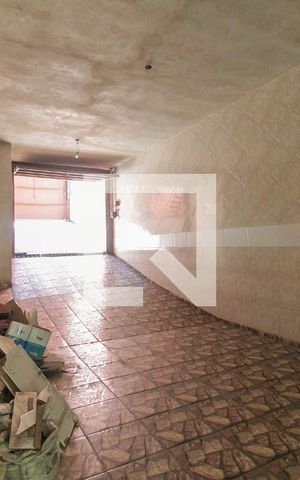 Casa para alugar com 80m², 2 quartos e 2 vagas Casa para alugar com 80m², 2 quartos e 2 vagasGaragem