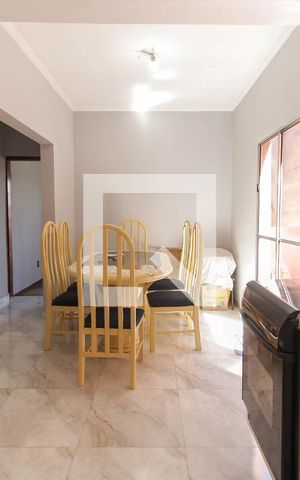 Casa para alugar com 80m², 2 quartos e 2 vagas Casa para alugar com 80m², 2 quartos e 2 vagasCozinha