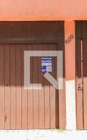 Casa para alugar com 80m², 2 quartos e 2 vagas Casa para alugar com 80m², 2 quartos e 2 vagasFachada da Casa