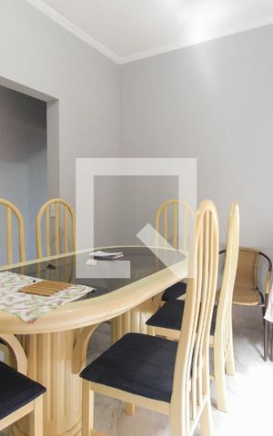 Casa para alugar com 80m², 2 quartos e 2 vagas Casa para alugar com 80m², 2 quartos e 2 vagasSala de Jantar