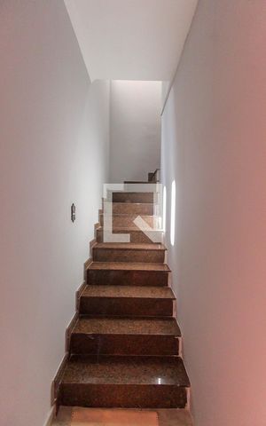 Casa para alugar com 80m², 2 quartos e 2 vagas Casa para alugar com 80m², 2 quartos e 2 vagasEntrada