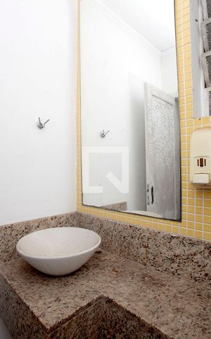 Casa à venda com 358m², 4 quartos e 5 vagasBanheiro 3 Lavabo Social