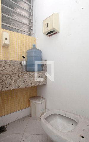 Casa à venda com 358m², 4 quartos e 5 vagasBanheiro 3 Lavabo Social