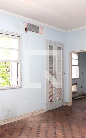 Casa à venda com 358m², 4 quartos e 5 vagasQuarto 1 Suíte