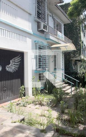 Casa à venda com 358m², 4 quartos e 5 vagasBoxes Garagem (06 vagas)