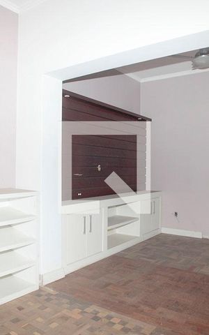 Casa à venda com 358m², 4 quartos e 5 vagasQuarto 2 Suíte