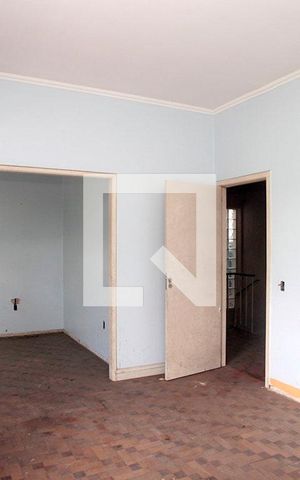 Casa à venda com 358m², 4 quartos e 5 vagasQuarto 1 Suíte