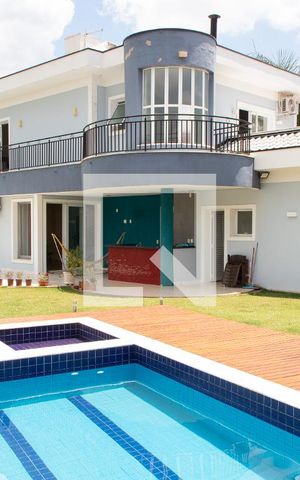 Casa de condomínio para alugar com 520m², 4 quartos e 6 vagasÁrea Externa