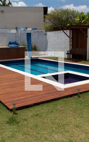 Casa de condomínio para alugar com 520m², 4 quartos e 6 vagasÁrea Externa