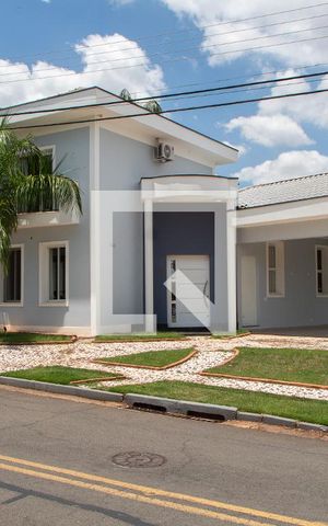 Casa de condomínio para alugar com 520m², 4 quartos e 6 vagasFachada