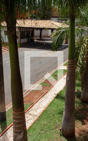 Casa de condomínio para alugar com 520m², 4 quartos e 6 vagasVista da Suíte 2