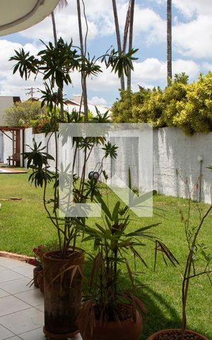 Casa de condomínio para alugar com 520m², 4 quartos e 6 vagasSala - Vista