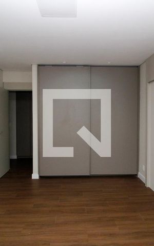 Apartamento à venda com 282m², 4 quartos e 3 vagas Apartamento à venda com 282m², 4 quartos e 3 vagasQuarto 3
