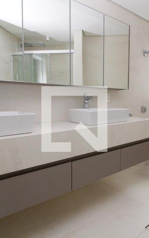 Apartamento à venda com 282m², 4 quartos e 3 vagas Apartamento à venda com 282m², 4 quartos e 3 vagasBanheiro 5