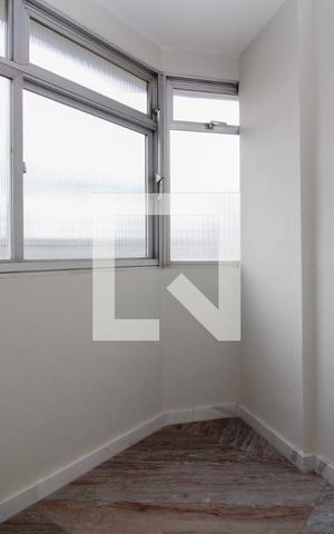 Apartamento à venda com 282m², 4 quartos e 3 vagas Apartamento à venda com 282m², 4 quartos e 3 vagasÁrea de Serviço