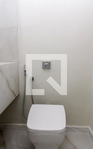 Apartamento à venda com 282m², 4 quartos e 3 vagas Apartamento à venda com 282m², 4 quartos e 3 vagasBanheiro 1
