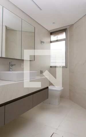Apartamento à venda com 282m², 4 quartos e 3 vagas Apartamento à venda com 282m², 4 quartos e 3 vagasBanheiro 5