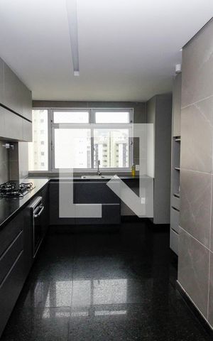 Apartamento à venda com 282m², 4 quartos e 3 vagas Apartamento à venda com 282m², 4 quartos e 3 vagasCozinha