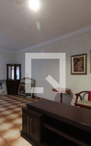 Casa à venda com 181m², 4 quartos e 2 vagasSala - Casa 2