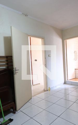 Casa à venda com 181m², 4 quartos e 2 vagasSuíte - Casa 2