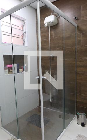 Casa à venda com 181m², 4 quartos e 2 vagasBanheiro - Casa 1
