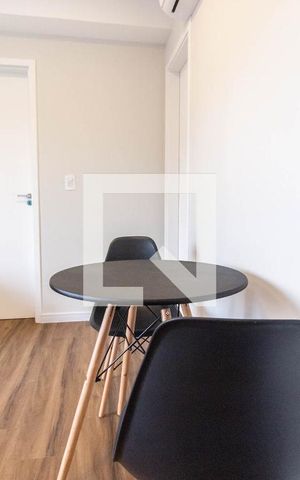 Apartamento para alugar com 28m², 1 quarto e sem vaga Apartamento para alugar com 28m², 1 quarto e sem vagaSala