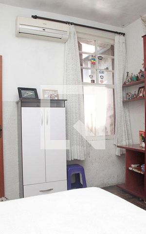 Casa à venda com 180m², 5 quartos e 5 vagasQuarto 1 Suíte