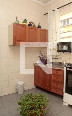 Casa à venda com 180m², 5 quartos e 5 vagasCozinha