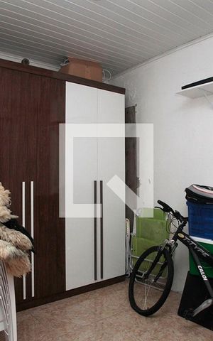 Casa à venda com 180m², 5 quartos e 5 vagasQuarto 5