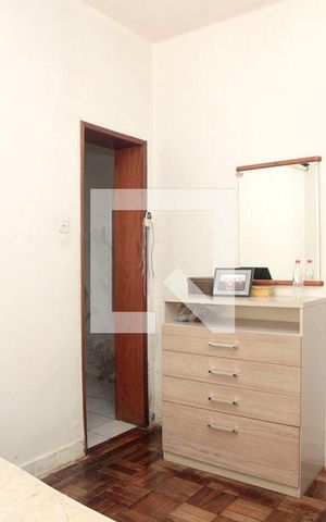Casa à venda com 180m², 5 quartos e 5 vagasQuarto 3