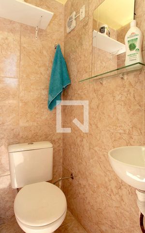 Casa à venda com 180m², 5 quartos e 5 vagasBanheiro 3 Lavabo