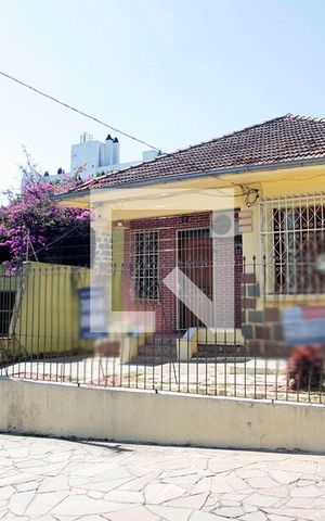 Casa à venda com 180m², 5 quartos e 5 vagasFachada