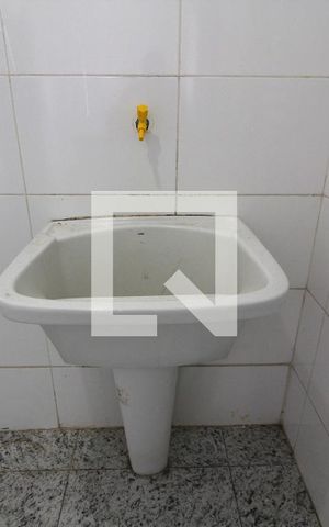 Casa para alugar com 60m², 2 quartos e 1 vagaÁrea de Serviço