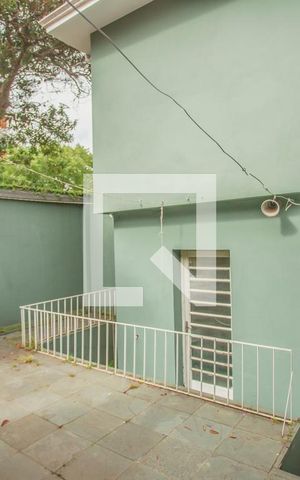Casa para alugar com 145m², 3 quartos e 2 vagas Casa para alugar com 145m², 3 quartos e 2 vagasGaragem