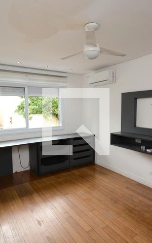 Casa de condomínio à venda com 300m², 4 quartos e 4 vagasSuíte 3