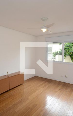 Casa de condomínio à venda com 300m², 4 quartos e 4 vagasSuíte 4
