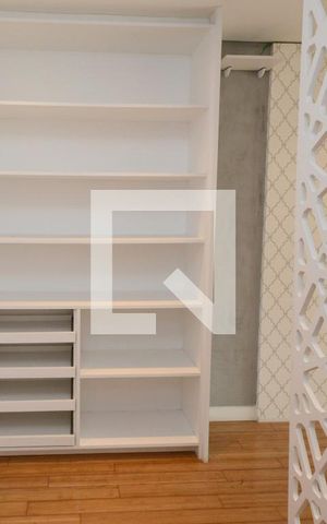 Casa de condomínio à venda com 300m², 4 quartos e 4 vagasCloset da suíte 1