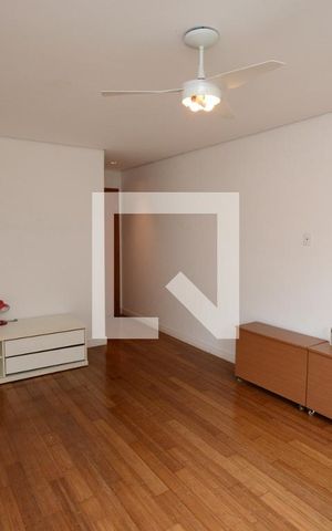 Casa de condomínio à venda com 300m², 4 quartos e 4 vagasSuíte 4