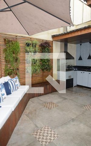 Casa de condomínio à venda com 300m², 4 quartos e 4 vagasEspaço Gourmet