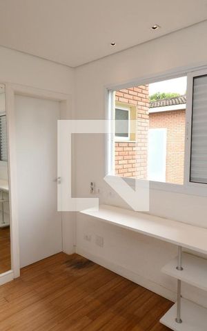 Casa de condomínio à venda com 300m², 4 quartos e 4 vagasSuíte 2