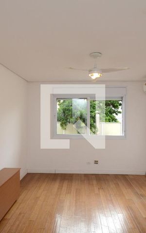 Casa de condomínio à venda com 300m², 4 quartos e 4 vagasSuíte 4