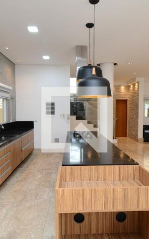 Casa de condomínio à venda com 300m², 4 quartos e 4 vagasCozinha