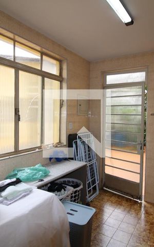 Casa à venda com 400m², 4 quartos e sem vagaÁrea de Serviço