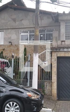 Casa à venda com 400m², 4 quartos e sem vaga Casa à venda com 400m², 4 quartos e sem vagaFachada