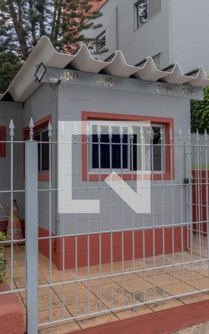 Apartamento para alugar com 50m², 2 quartos e 1 vaga Apartamento para alugar com 50m², 2 quartos e 1 vagaFachada
