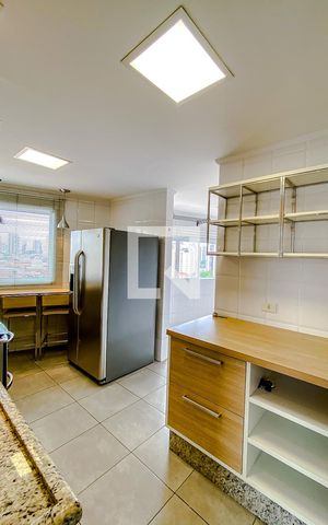 Apartamento para alugar com 176m², 2 quartos e 3 vagasCozinha