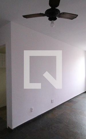 Apartamento à venda com 57m², 2 quartos e 1 vagaSala