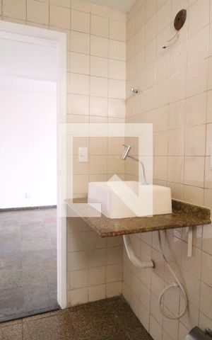 Apartamento à venda com 57m², 2 quartos e 1 vagaBanheiro